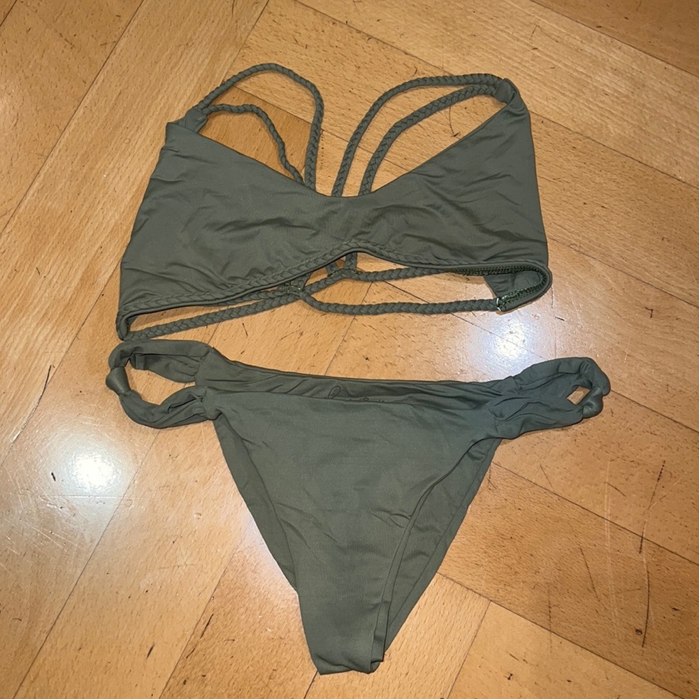 Frankie’s bikini